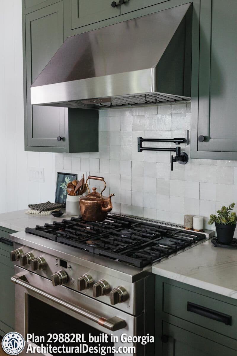29882RL_GA_Kitchen-4_1659466930.jpg
