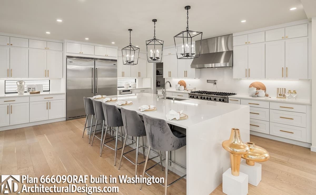 Plan 666090RAF
4-Bed Contemporary House Plan with Lower-Level Apartment